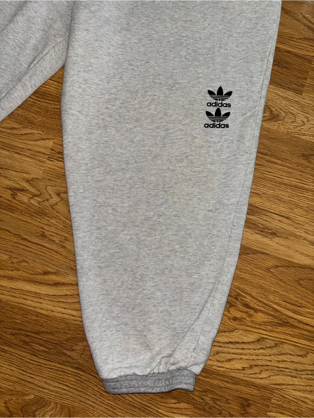 Adidas Cuffed Jogger Sweatpants Women’s Size XL Gray Multicolor Trefoil HA4367 - Picture 9 of 16